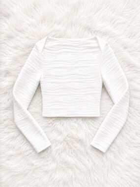 KIRUNDO White Textured Cropped Top Small | Y2K Chic Minimalist Long Sleeveless
